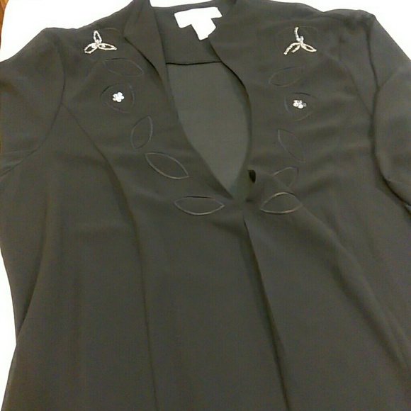 E Y Boutique Ladies top - Picture 4 of 5